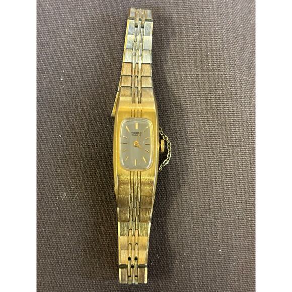 Vintage Seiko 1320-5629 Gold Tone Womens Watch!